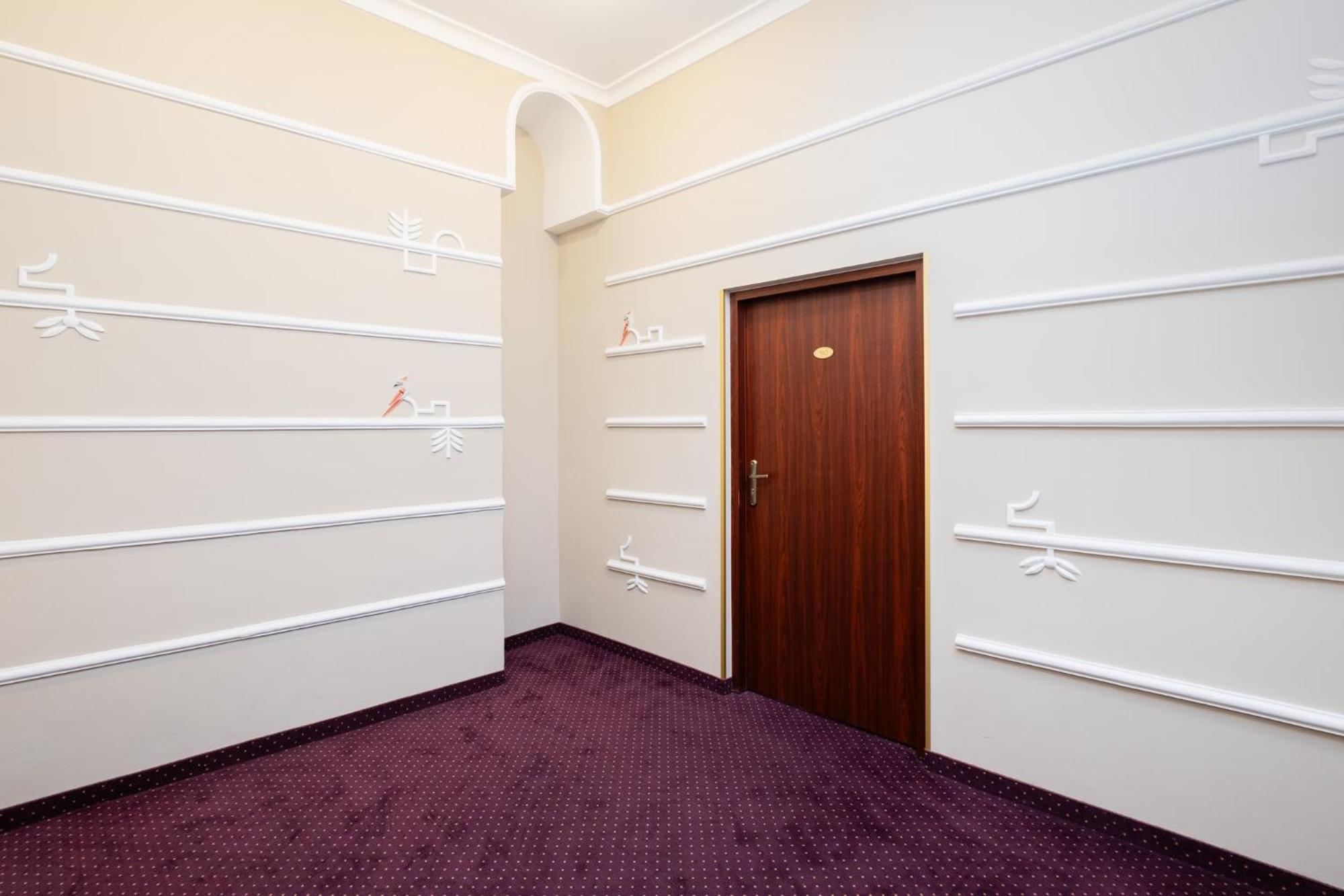 Hotel Maximum — Photos 1